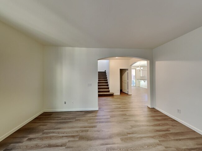 Building Photo - 1477 S Sinova Ave
