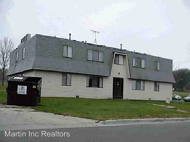 Primary Photo - 1215 Meadow Ln