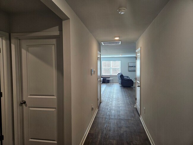 Foto del edificio - Lovely 3 Bedroom, 2 bath unfurnished home located in Sneads Ferry - Everett's Creek community