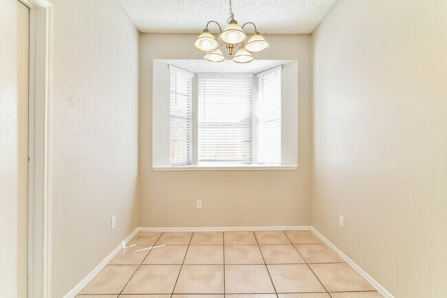 Building Photo - 8123 Summer Trail Dr