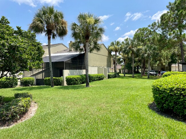 Building Photo - 4259 Golf Club Ln