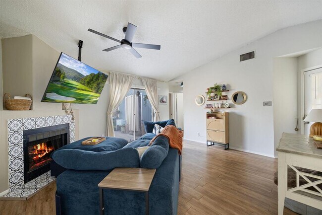 Foto del edificio - 8317 Forest Ridge Dr