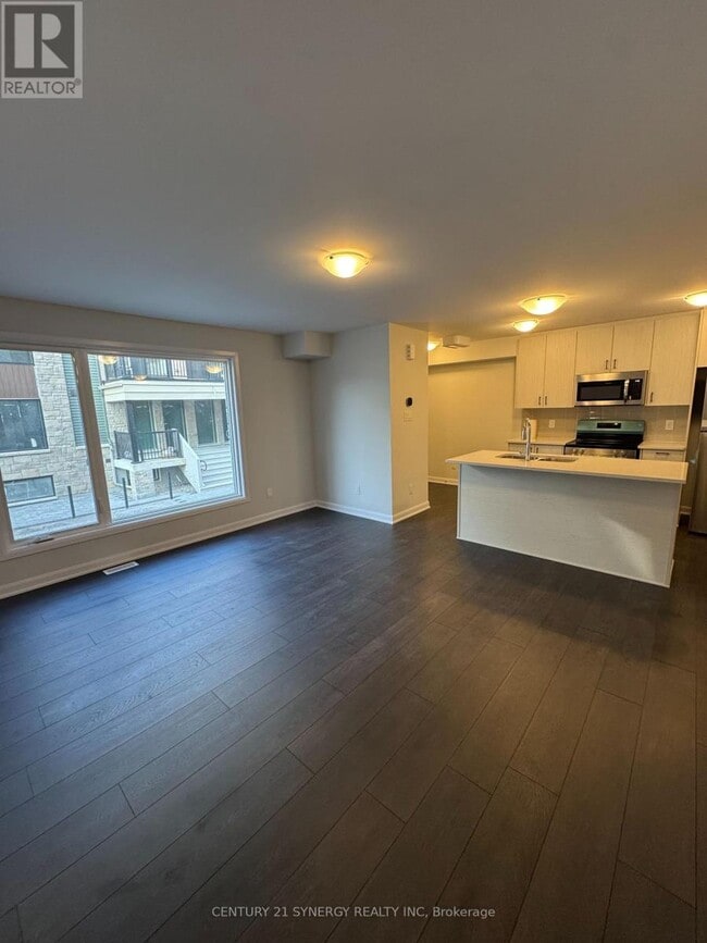Building Photo - 707 Arcadian Private