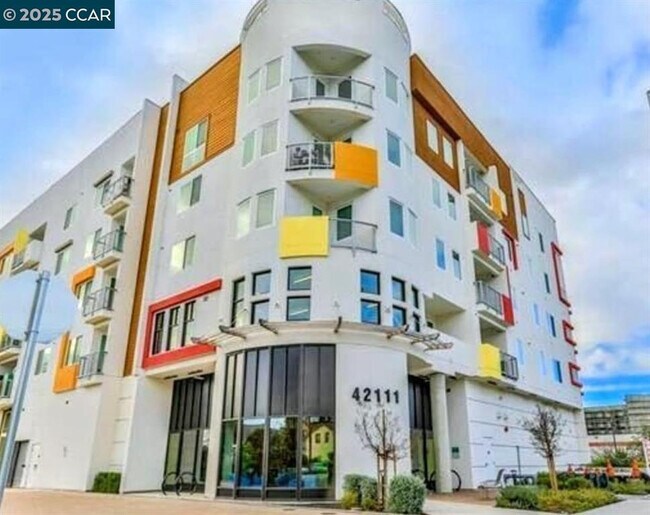 Foto del edificio - 42111 Osgood Rd