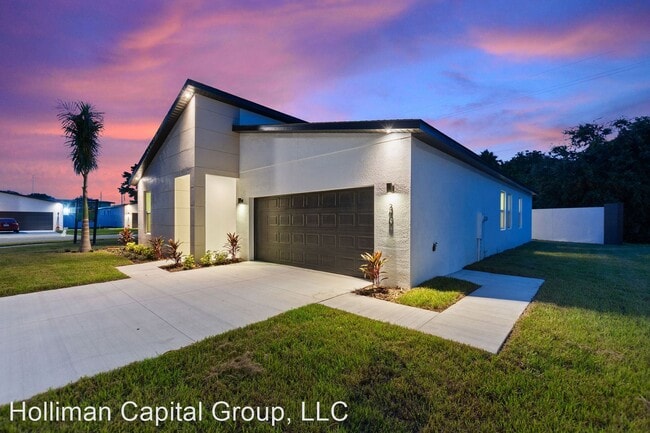 Building Photo - 4 br, 2 bath House - 300 Royal Palm Way