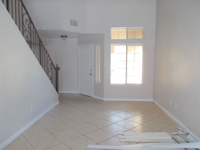 Building Photo - Spacious 4-Bedroom, 2.5-Bathroom Home with...