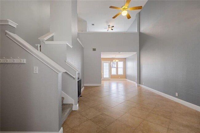Building Photo - 1709 Royal Ascot Dr