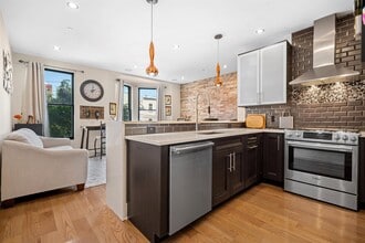 Building Photo - 227 4th St