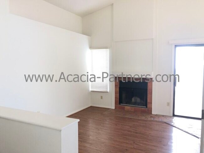Foto del edificio - Three Bedroom/Two Bath Home