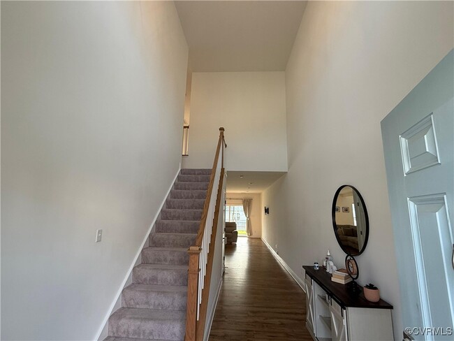 Building Photo - 7048 Dunton Rd