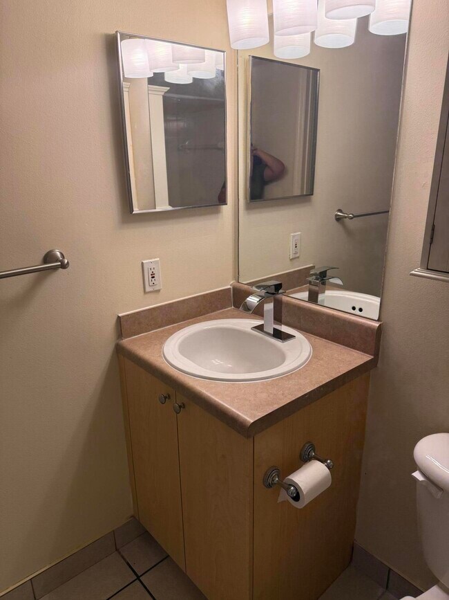 Foto del edificio - 1213 Villa Cir