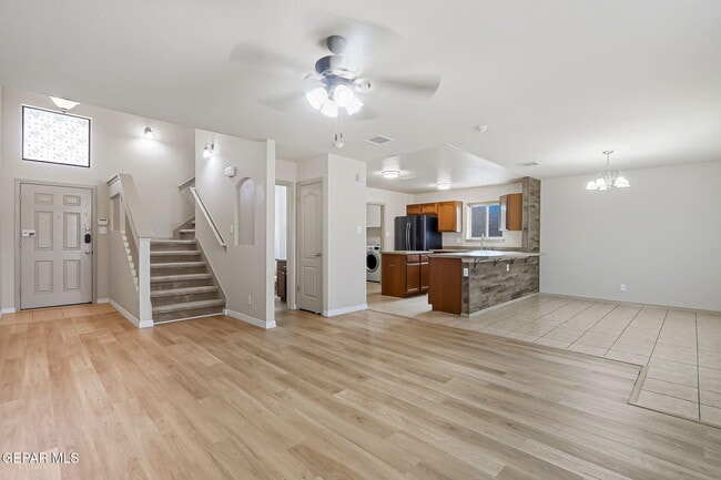 Building Photo - 2317 Honey Dew St