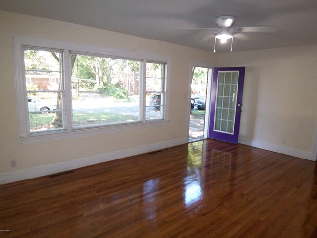 Building Photo - 207 S Warren St