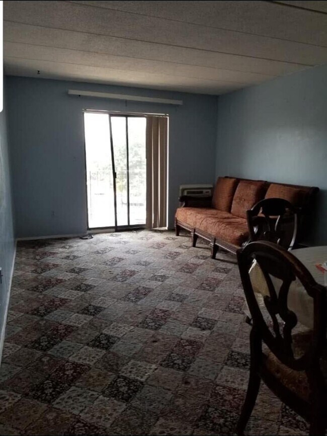 Foto del edificio - 6603-6242 242nd St