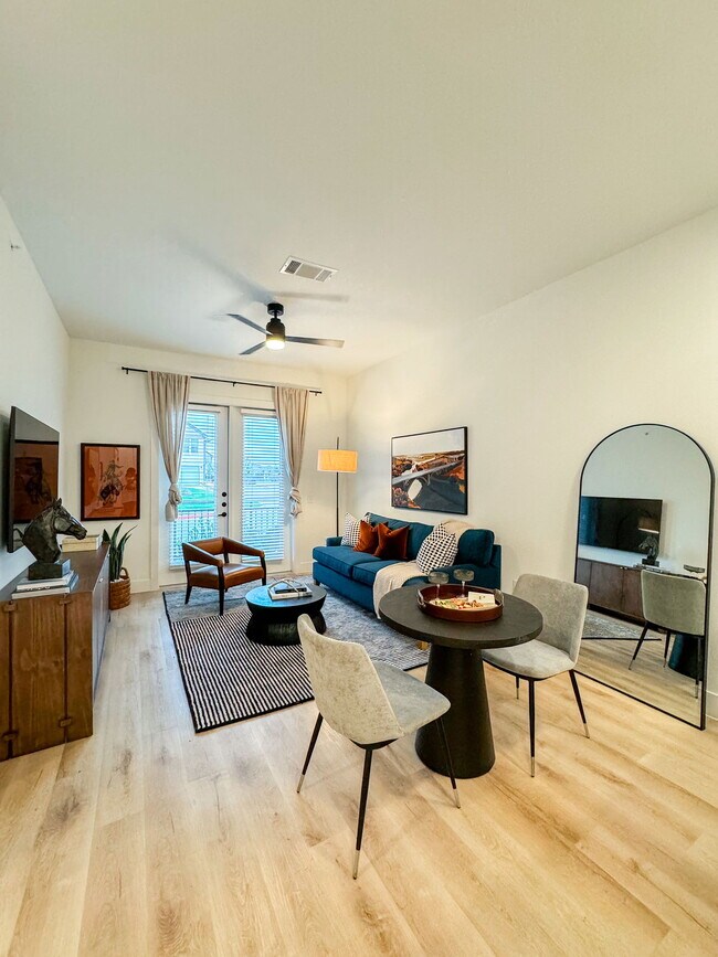 Photo - 15649 Vacca Wy Apartment