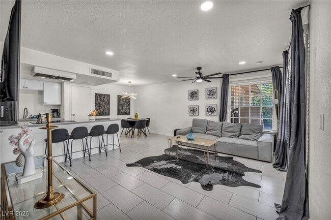 Foto del edificio - 1334 Dorothy Ave