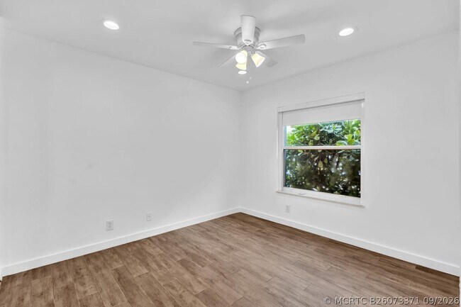 Building Photo - 3307 SW 49th St