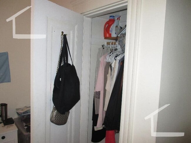 Building Photo - Amazing 3 Bed perfect for BU students