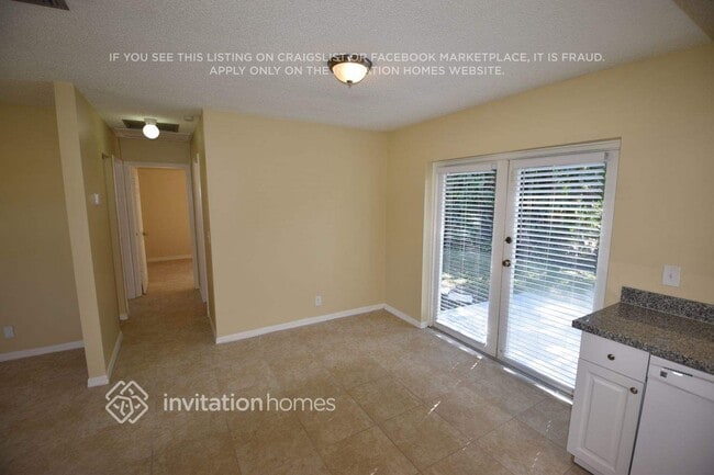 Foto del edificio - 9014 Fashion Pl