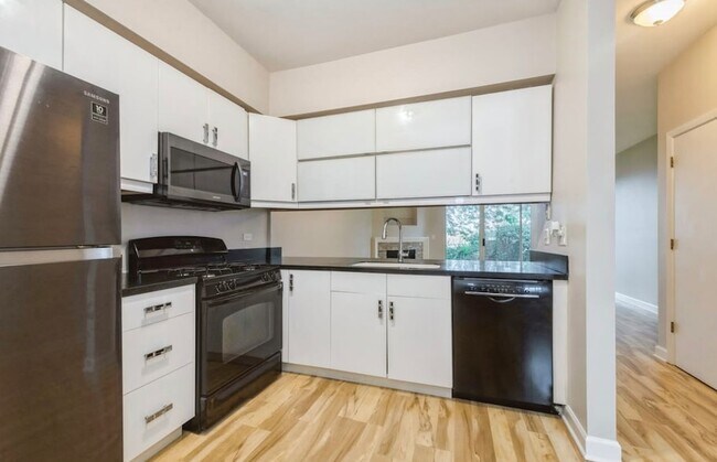 Foto del edificio - 533 Woodhaven Dr