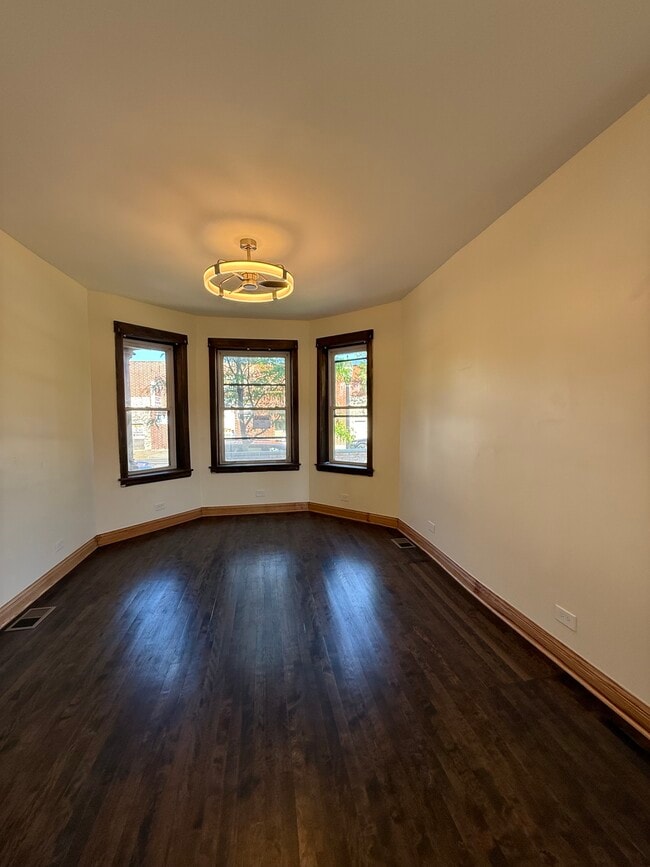 Building Photo - 3618 S Halsted St