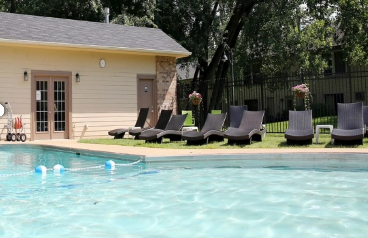 Primary Photo - 2 BD / 1 BA Condo In St. Louis Park Avail ...