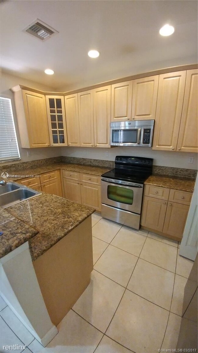 Foto del edificio - 3 br, 2.5 bath House - 6512 Hidden Cove Dr...