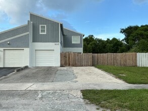Building Photo - 537 NW 51st Ave