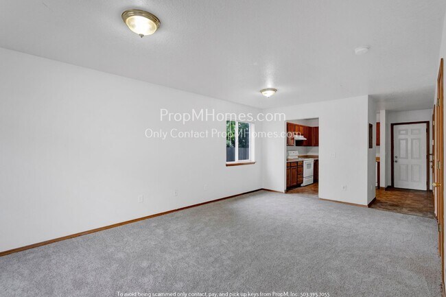 Building Photo - 2835 SE 90th Pl