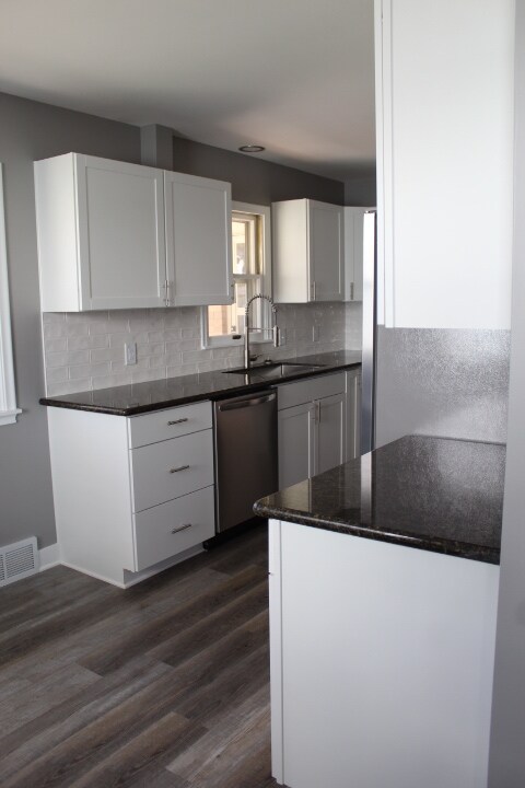 Foto del edificio - 4406 Vinton St