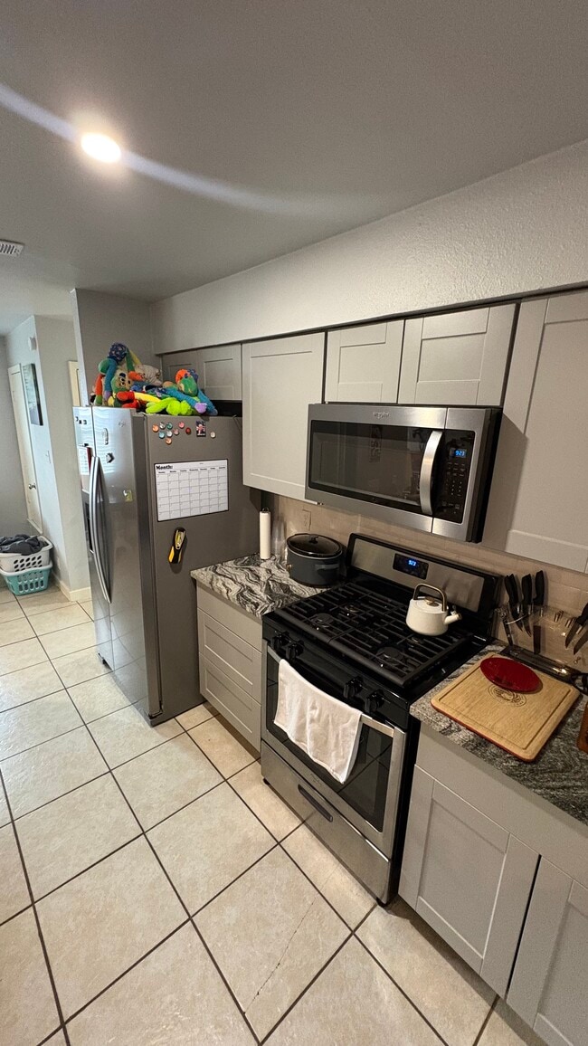 Foto del edificio - 6809 Blue Dawn Trl