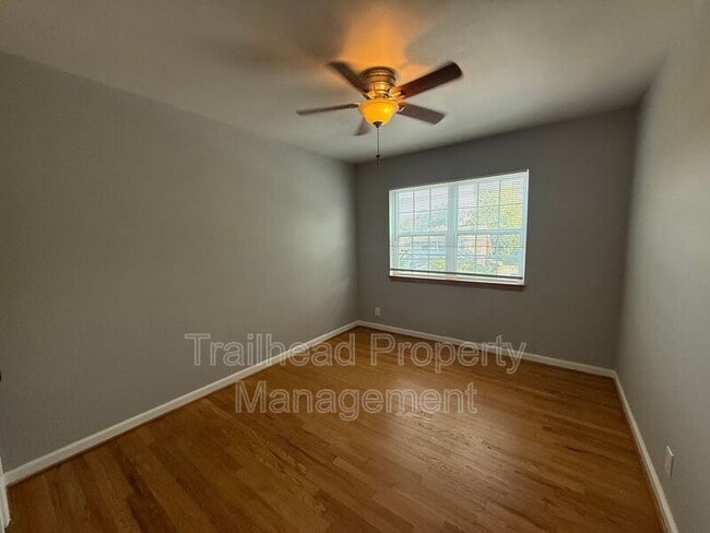 Building Photo - 316 E Gregory Blvd