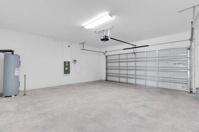 Foto del edificio - 17594 Pleasantview Blvd