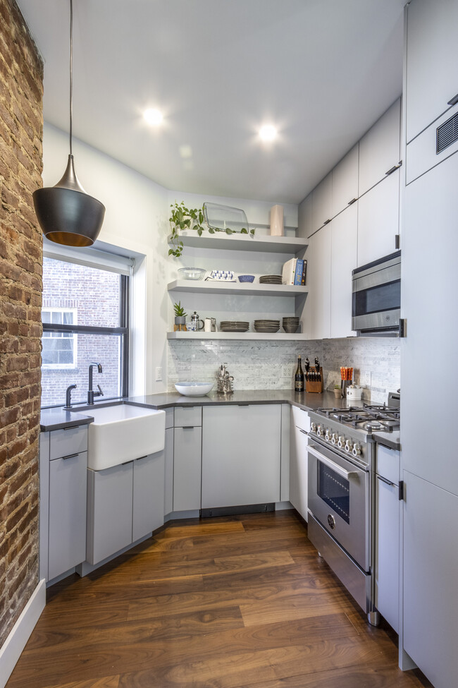 Foto del edificio - 78 Bedford St