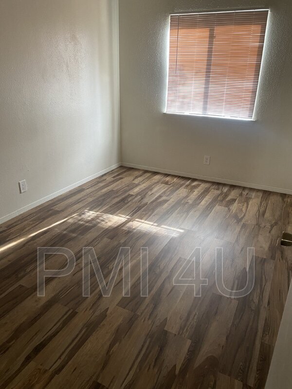 Foto del edificio - 95 Darlene Rd SE