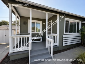 Building Photo - 3743 Iroquois Ave