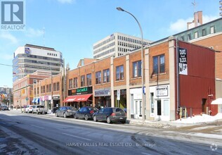 Building Photo - 10-10 Duke St E