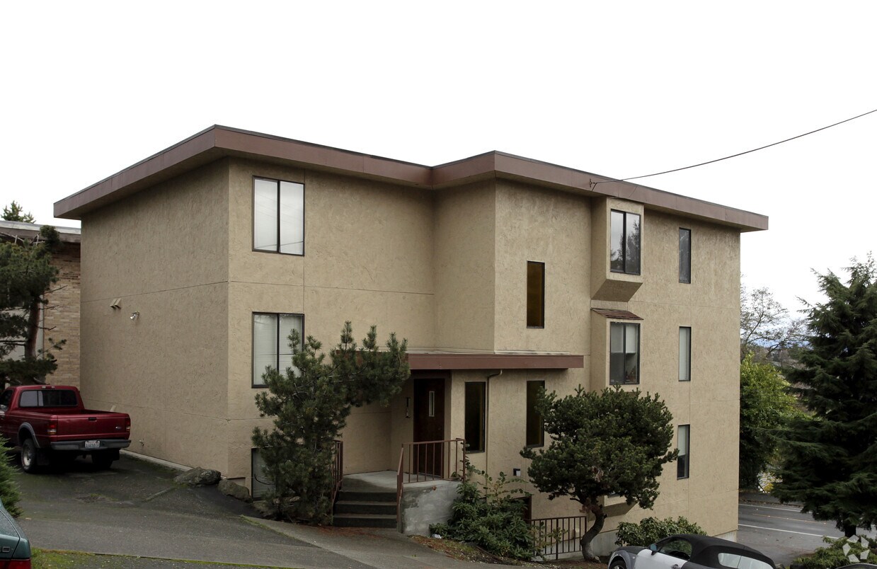 Building Photo - 1347 S 15th Ave