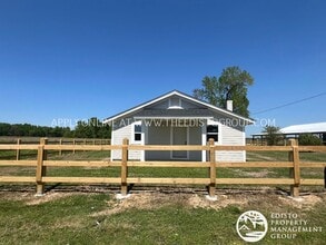 Building Photo - 502 Oc 4207