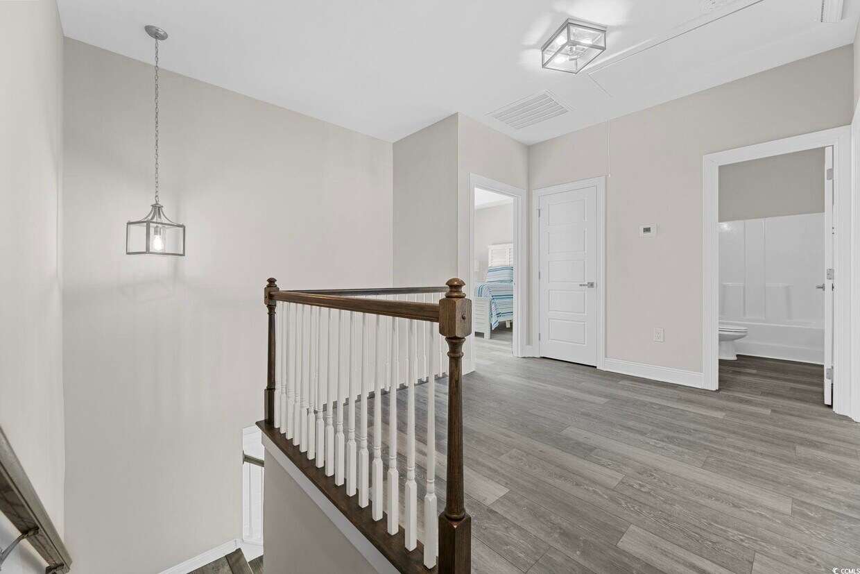 Foto principal - 904 62nd Ave N