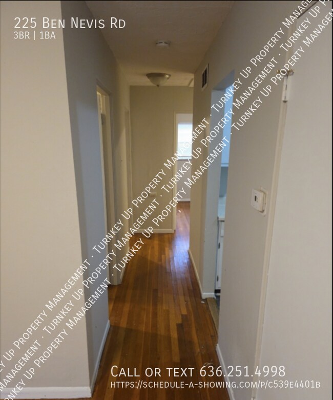 Foto del edificio - 225 Ben Nevis Rd