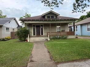 Building Photo - 314 S Waverly Dr