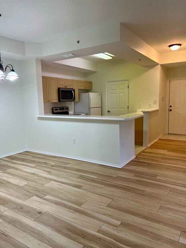 Building Photo - 9025 Colby Dr