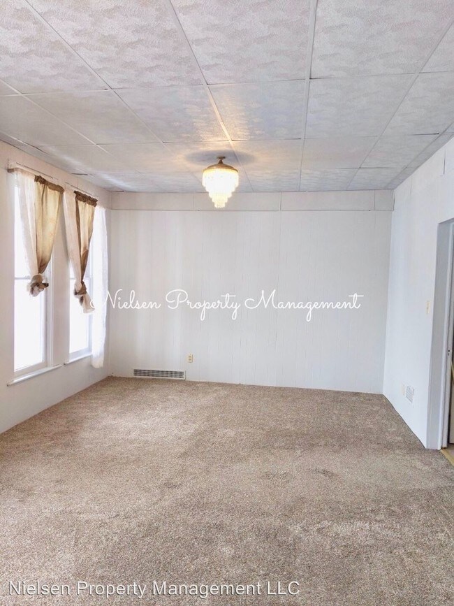 Building Photo - 3 br, 1 bath House - 518 W. Park