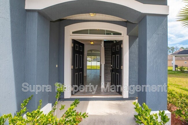 Building Photo - 1375 Azteca Dr