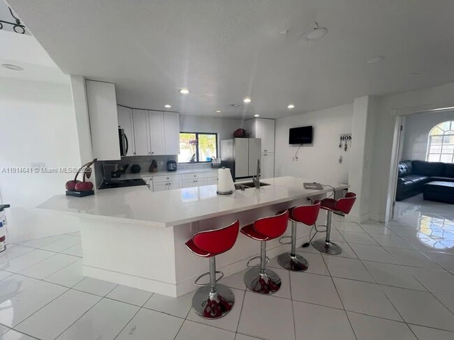 Foto del edificio - 15370 SW 152nd Ave