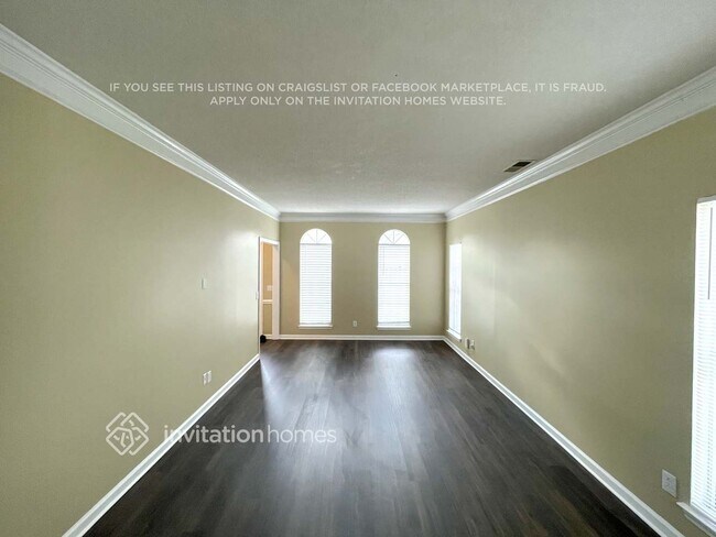 Foto del edificio - 1327 Yorkshire Pl NW