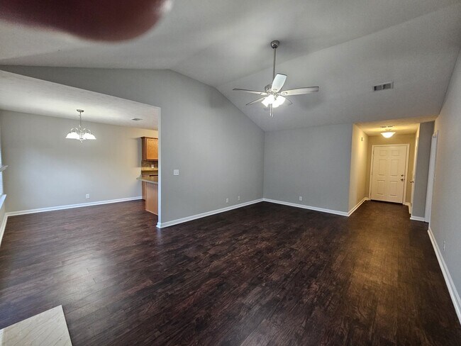 Building Photo - 639 Buck Cherry Way