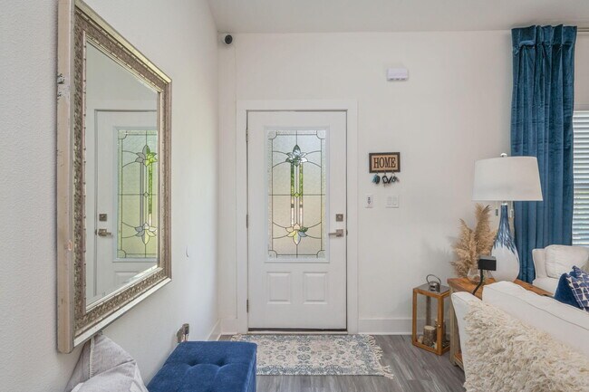 Foto del edificio - 150 Hibiscus Ave