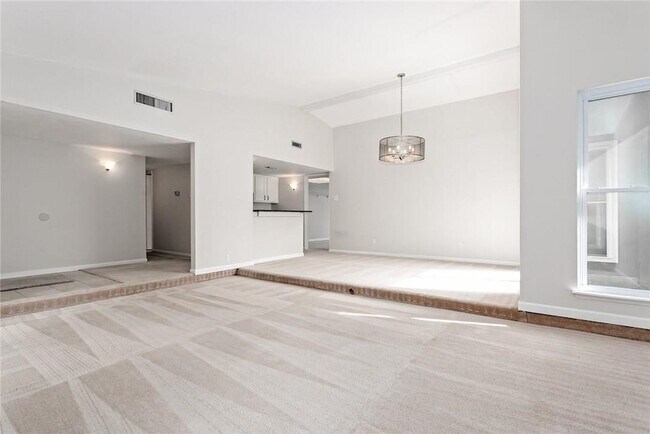 Foto del edificio - 5000 Goodwin Dr